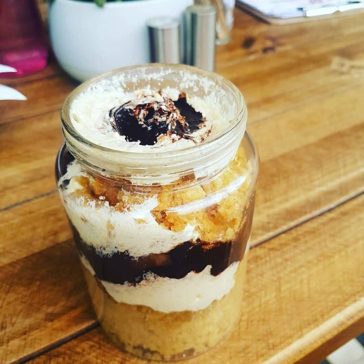 photo of Humblest Of Pleasures Cake Jar shared by @pointsofellie on  04 Sep 2019 - review