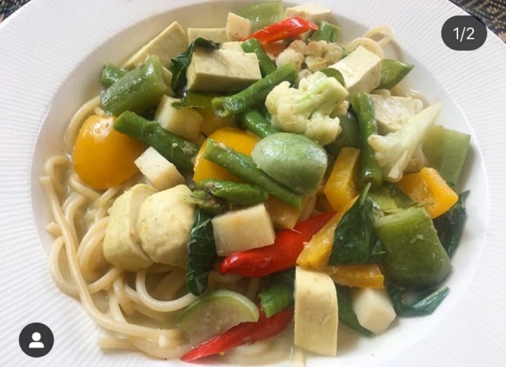 photo of Taste From Heaven Green curry with spaghetti shared by @vvremixes on  02 Apr 2020 - review