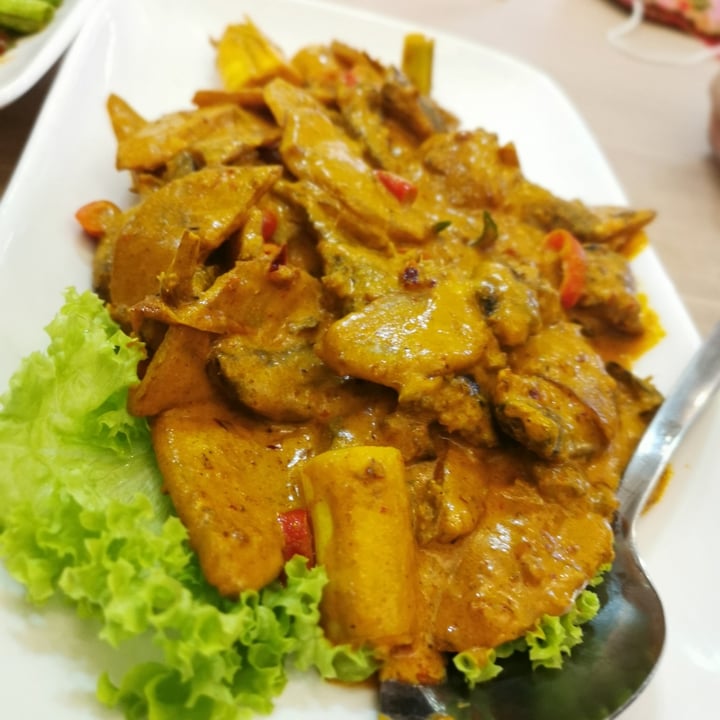 photo of D’Life Signature Rendang Lion Mane Mushrooms shared by @zjin28 on  28 Jul 2020 - review