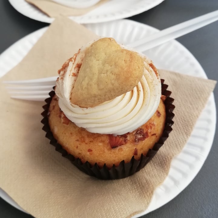 photo of Tauer Bakery Cupcake Carroty shared by @omsohum on  25 May 2021 - review