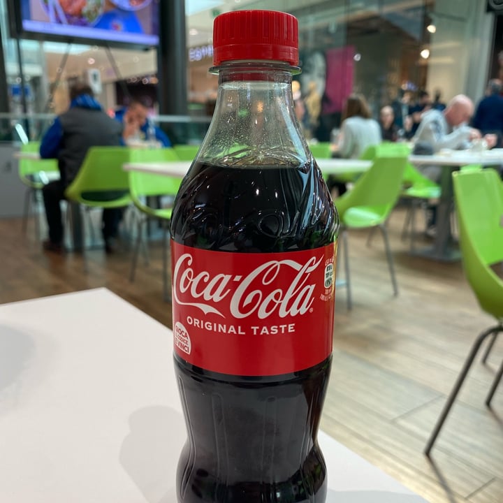 photo of Coca-Cola Coca Cola Original Taste shared by @leoncinoveg on  28 Mar 2022 - review