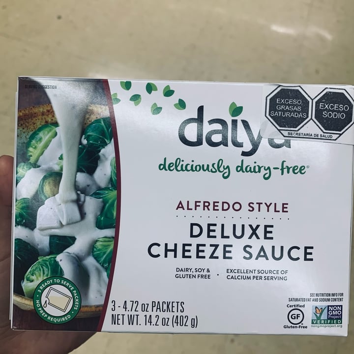 photo of Daiya Alfredo Style Deluxe Cheeze Sauce shared by @zaingel on  16 Nov 2021 - review