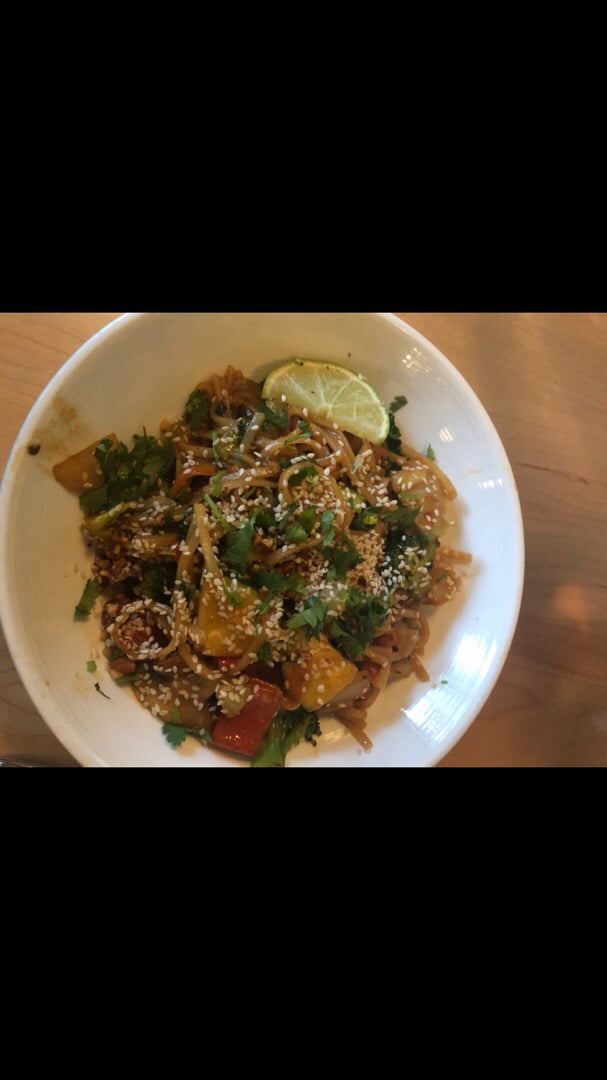 photo of Christopher's Kitchen Pad Thai shared by @jacqueline7291 on  17 Jul 2019 - review