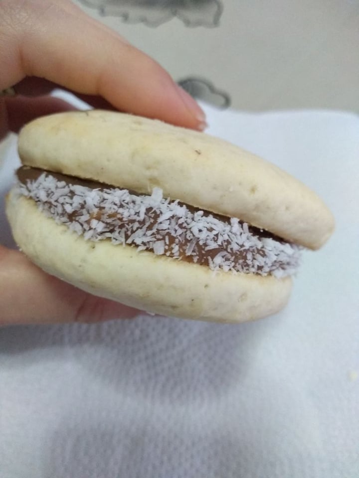 photo of Vica (Delivery Only) Alfajor de maicena shared by @luciabianchi on  23 Sep 2019 - review