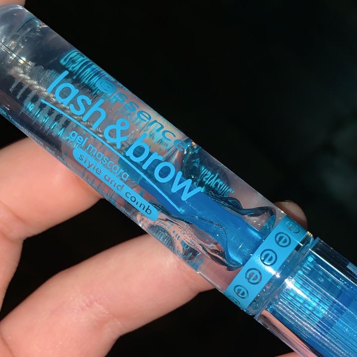 review photo of Essence Cosmetics Eyeliner Pen Extra Longlasting shared by @antoveggie on 14 Jul 2021 - review