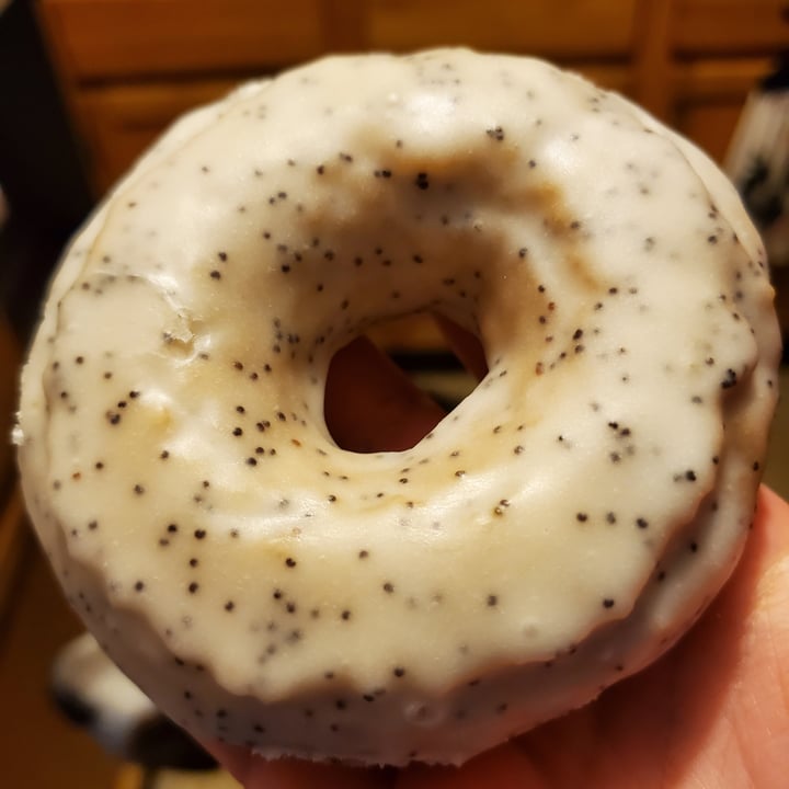 photo of Lovebirds Donuts Lemon Poppy Donut (GF) shared by @bocca on  18 Dec 2022 - review