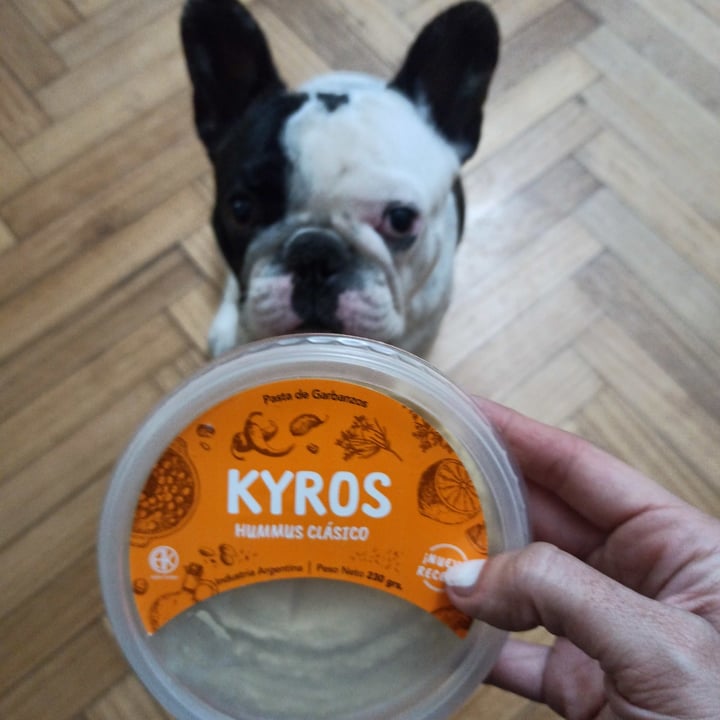 photo of Kyros Hummus clásico shared by @lau8683 on  04 Sep 2021 - review