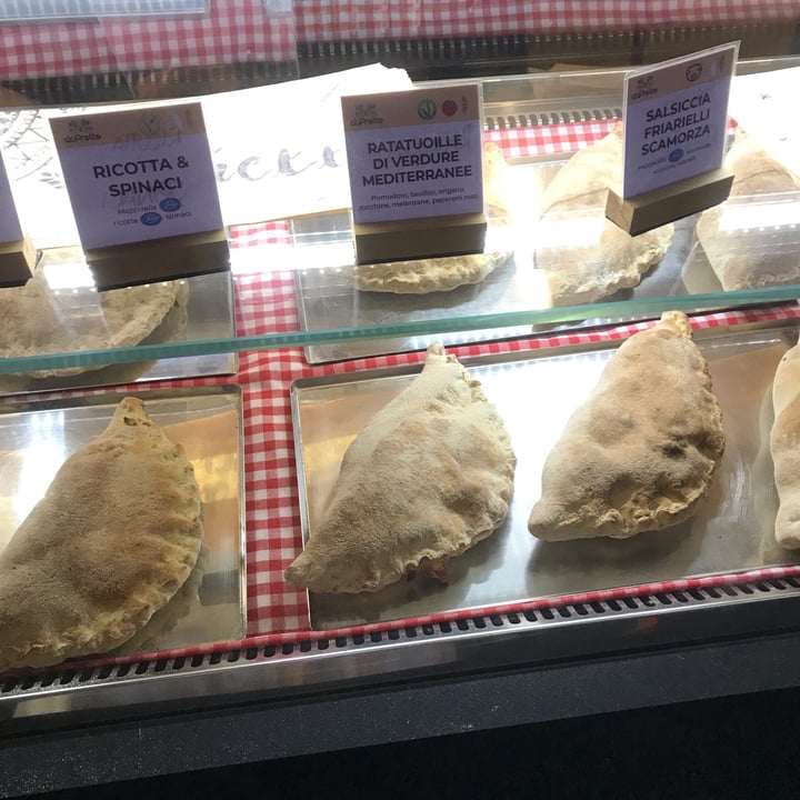 photo of daPrette - Passione Panzerotti Panzerotto ratatouille mediterranea shared by @angpic on  20 Oct 2022 - review