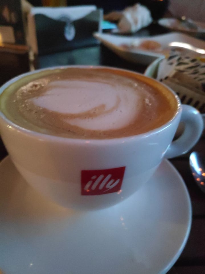 photo of Roadhouse Cafe Vegan Hazelnut Café Mocha shared by @greenglamvegan on  21 May 2019 - review