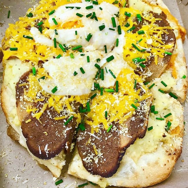 Photo of the dish “Mashed potato and “bacon “ apizza”