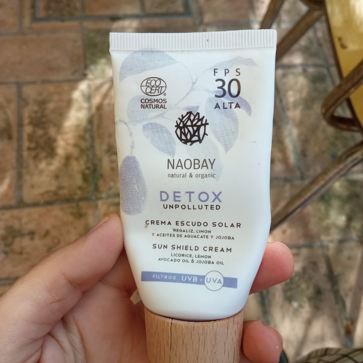 photo of Naobay Crema escudo solar shared by @betu on  12 May 2022 - review