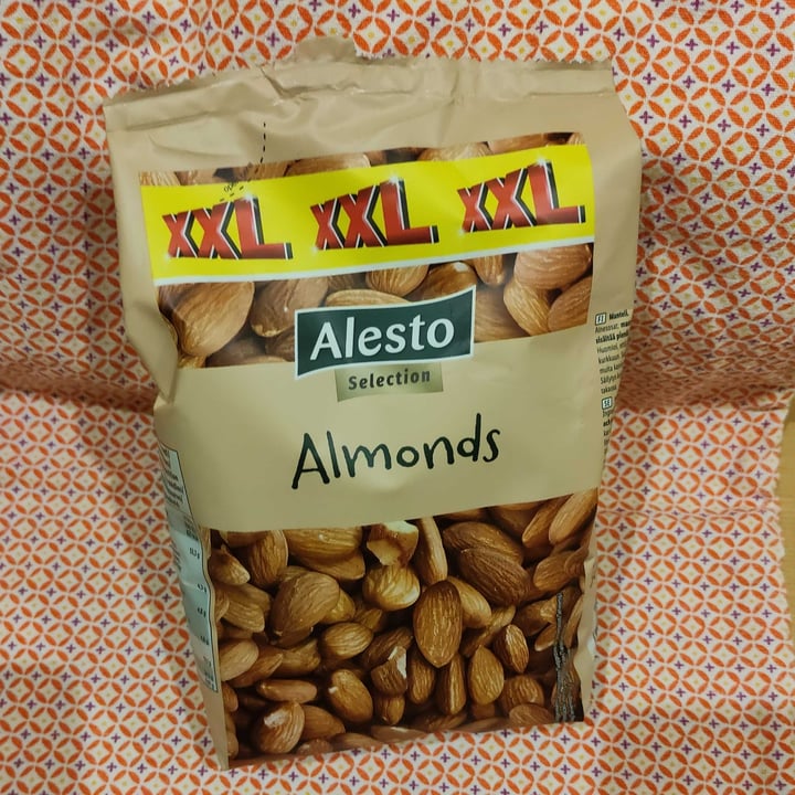 photo of Alesto Almonds XXL shared by @haneda73 on  15 Mar 2022 - review