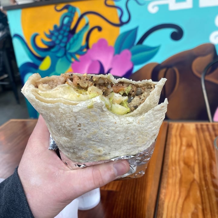 photo of Mis Tacones Cali Burrito shared by @knorthway on  26 Mar 2022 - review