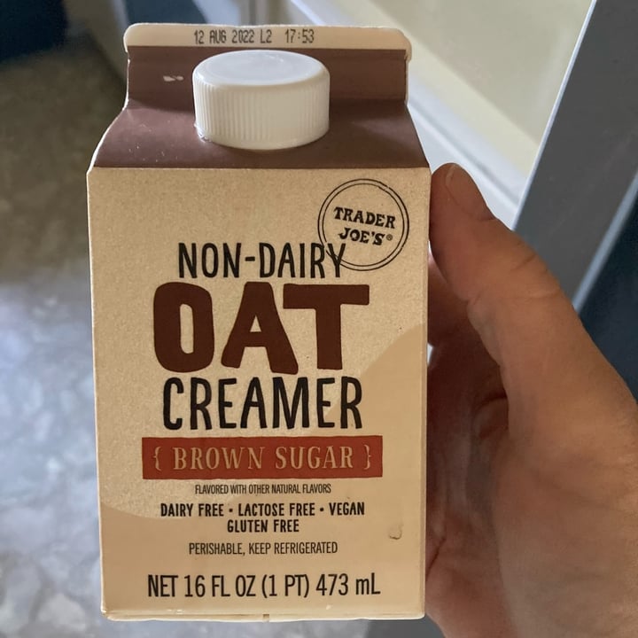 photo of Trader Joe's Non-Dairy Oat Creamer Brown Sugar shared by @piggiesarelove on  29 May 2022 - review