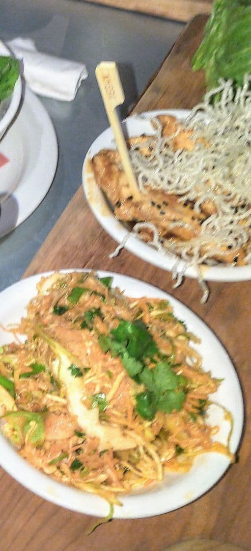 菜肴“Vegan diy mohogany chick'n lettuce wraps”的照片