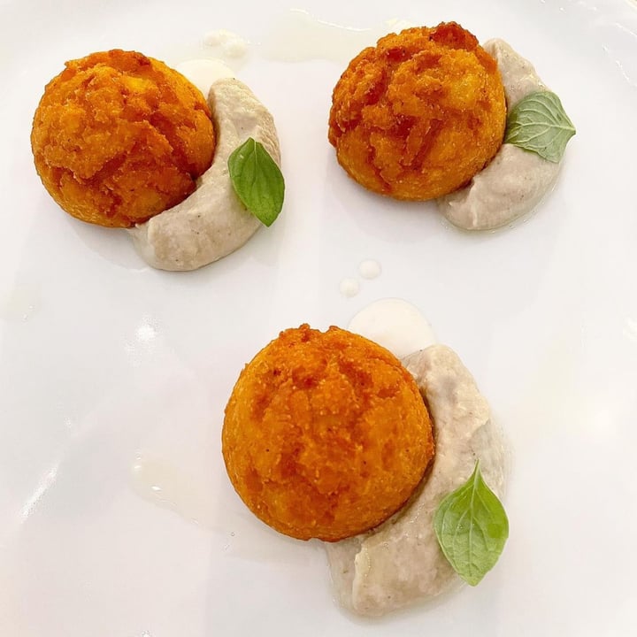 photo of Capra e Cavoli vegetariano, vegano e pesce Polpette di lenticchie shared by @meli90 on  14 Mar 2022 - review