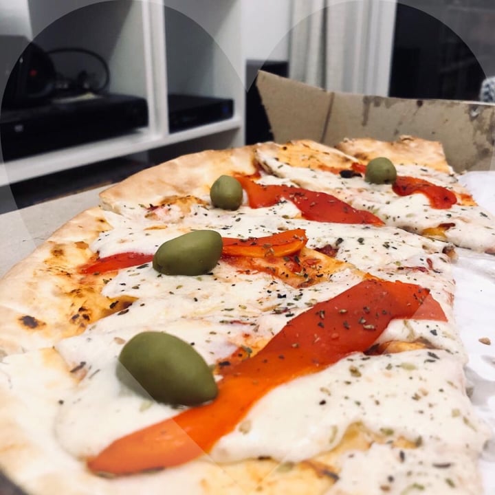 review photo of Empanadas de 10 Pizza de Muzzarella y Morrón shared by @valentinamedrano on 14 Mar 2020 - review