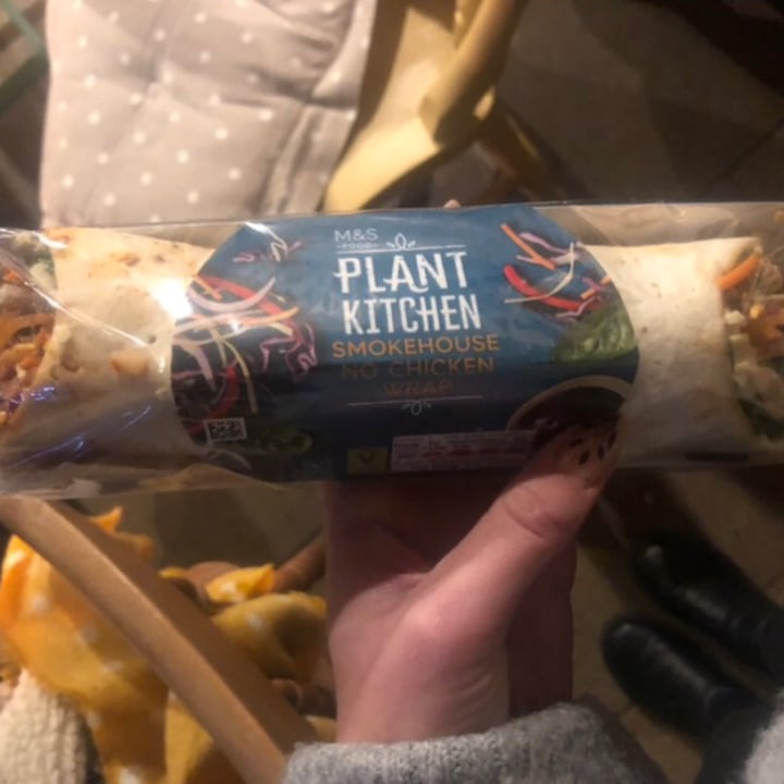 photo of Plant Kitchen (M&S) No Chicken Smokehouse Wrap shared by @stephh on  22 Dec 2020 - review