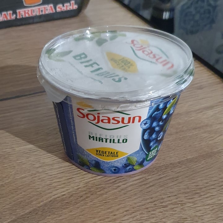 photo of Sojasun Yogurt Bifidus Mirtillo shared by @elepari on  06 May 2022 - review
