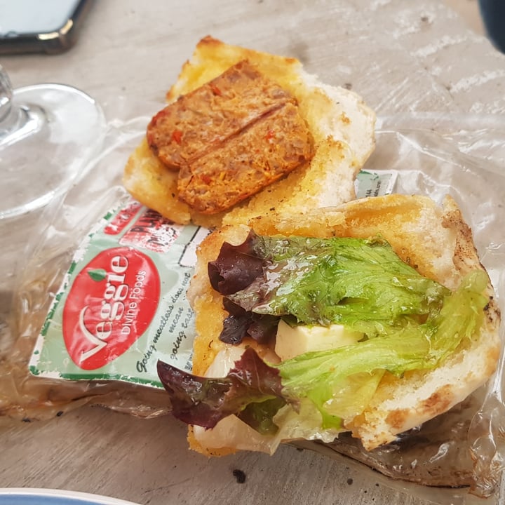 photo of Veggie Divine Foods Durban Spicy Sausage shared by @terrirex on  09 Dec 2021 - review
