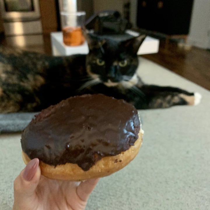 photo of bloomer's on Queen Boston Cream Donut shared by @thealexrae on  11 Sep 2020 - review