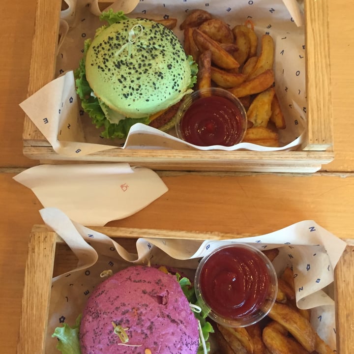 photo of Flower Burger Cherry bomb shared by @stufagna on  20 Feb 2022 - review