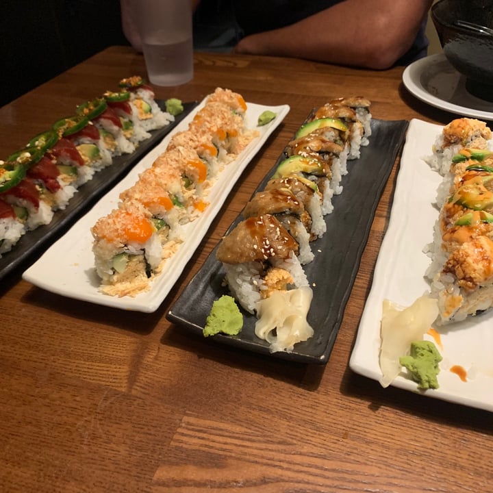 review photo of Huntington Ramen And Sushi Vegan Sushi Rolls shared by @dhuizar on 14 Jun 2021 - review