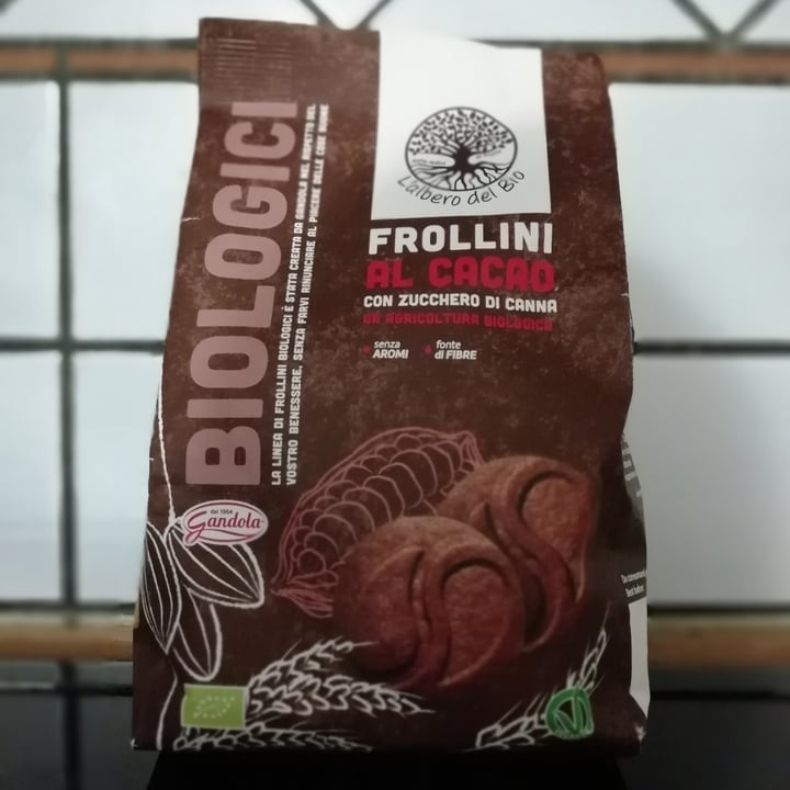 photo of L'albero del Bio Frollini al cacao shared by @mangiaprimule on  27 Apr 2021 - review