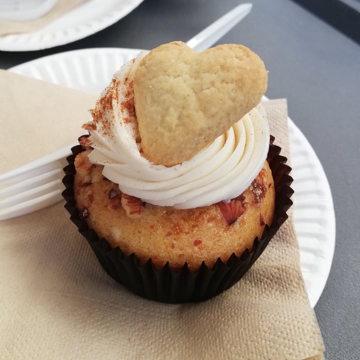 photo of Tauer Bakery Cupcake Carroty shared by @omsohum on  25 May 2021 - review
