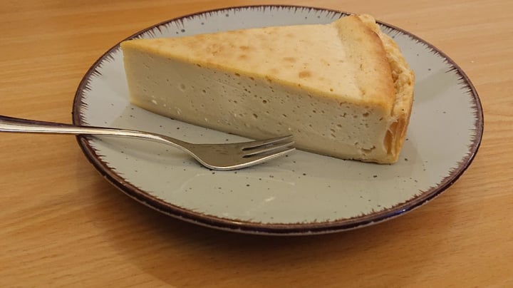 review photo of Veganel Restaurant & Pizzeria Cheese cake "Keesekuchen" shared by @denebi on 08 Mar 2020 - review
