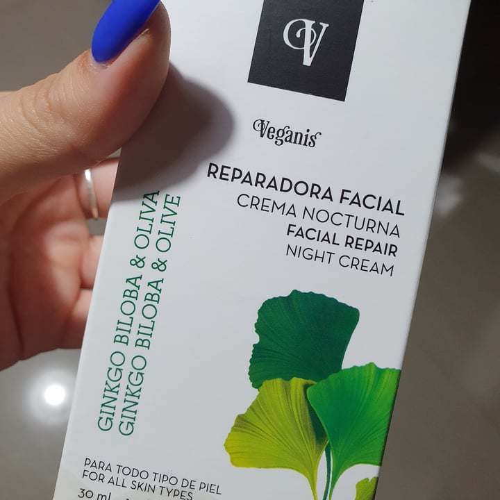 photo of Veganis Crema Facial Nocturna. Ginko Biloba Y Oliva shared by @lupemusso on  25 Dec 2021 - review