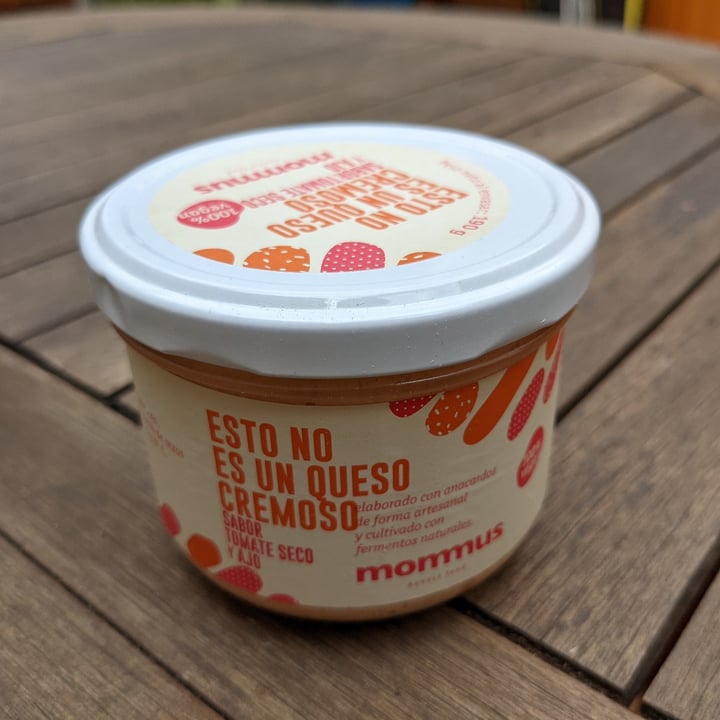 review photo of Mommus Foods Formatge cremós tomàquet sec i all shared by @fperezgamonal on 10 Dec 2021 - review