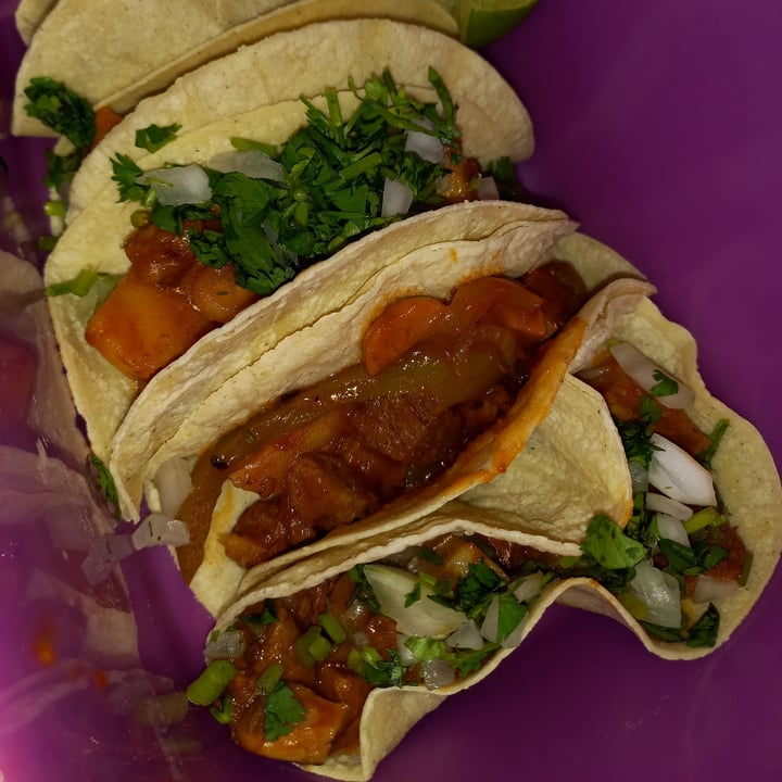 photo of Mercado Del Chorro Tacos Discada Cactaceas Vegan Food shared by @luciaromo on  17 Apr 2022 - review
