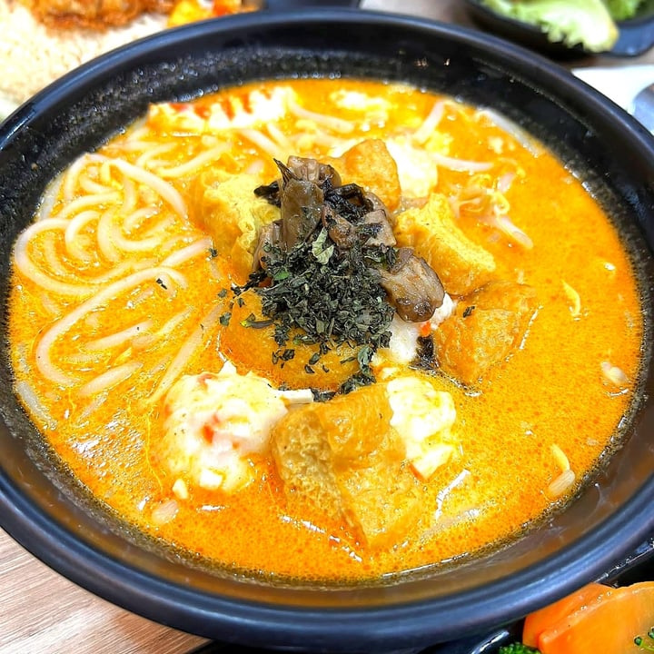 review photo of Greendot PAYA LEBAR SQUARE Signature Laksa Noodles (Vegan) shared by @raffymabanag on 30 Dec 2021 - review