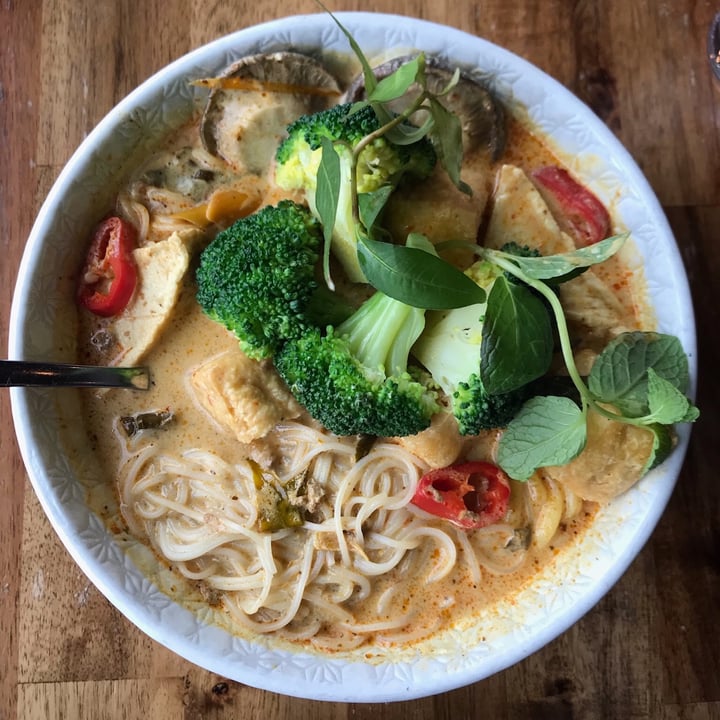 photo of V Series Kew Curry laksa shared by @babypumpkin on  26 Jun 2021 - review