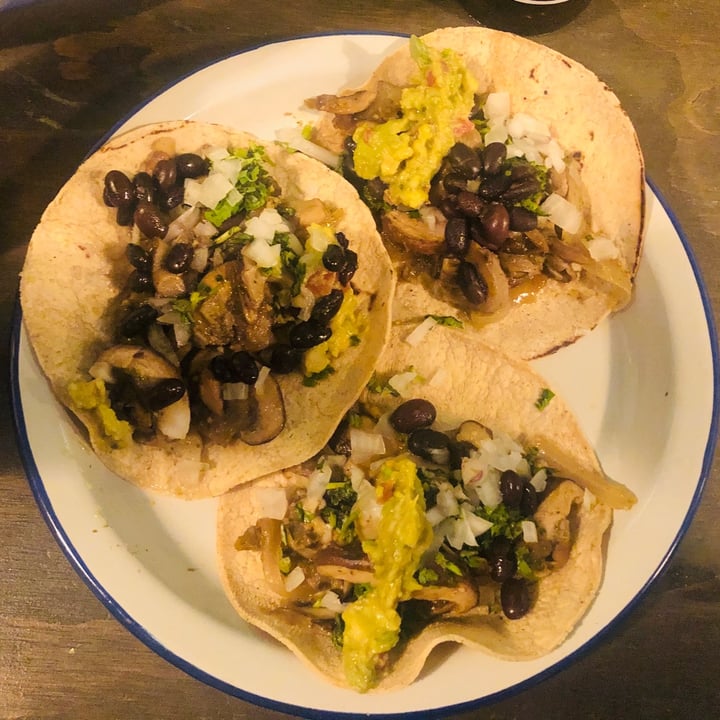 photo of Monchito Tacos veganos shared by @toysalem on  27 Aug 2020 - review