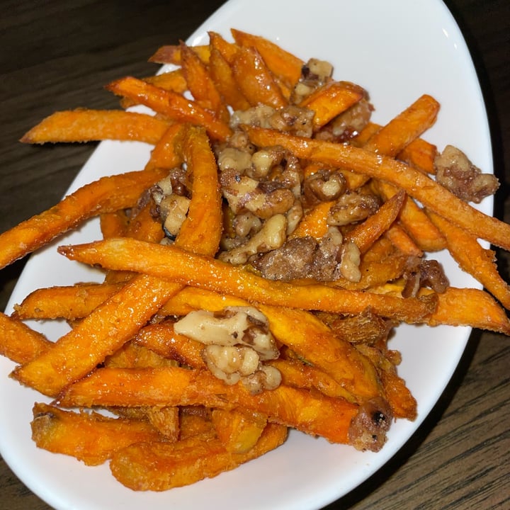 photo of Arles & Boggs Vegan Eatery Maple Walnut Sweet Potato Fries shared by @risinghope on  28 Jan 2022 - review