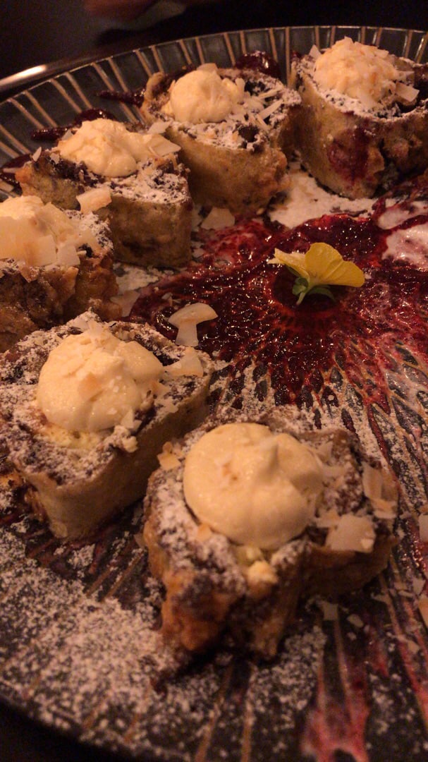 photo of The Green Roll Vegan Sushi Rolls, Vegan Toffee Rolls shared by @alinewebster on  25 Jun 2019 - review