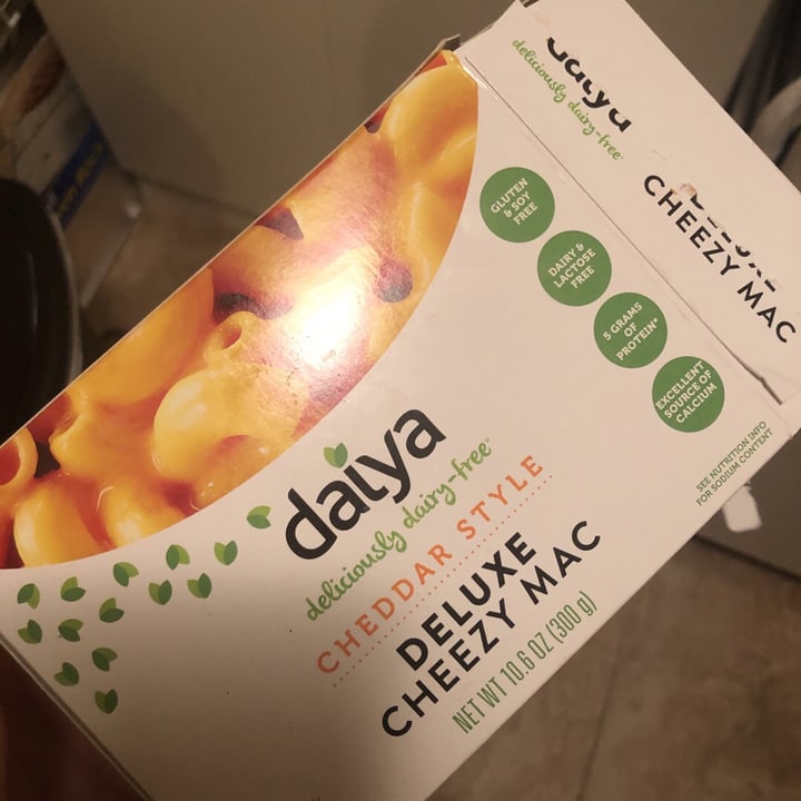review photo of Daiya Cheddar Style Deluxe Cheezy Mac shared by @kmc50 on 07 Aug 2019 - review