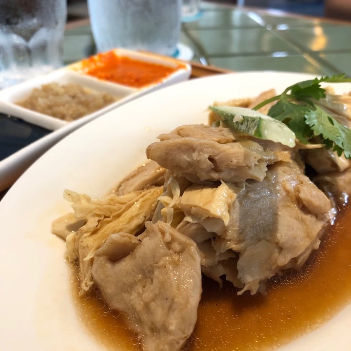 photo of Privé Tiong Bahru Hainanese Chicken Rice shared by @katherinegloria on  02 Aug 2020 - review