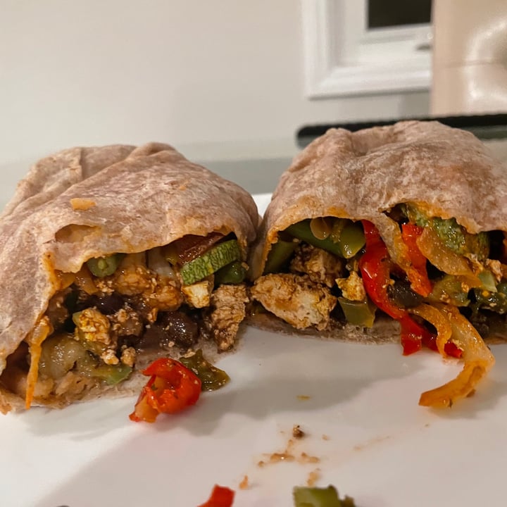 photo of Ranchos Cocina Burrito With Seasonal Veggies, Beans, Scrambled Tofu, And Papas shared by @theveggienomad on  31 Jan 2021 - review