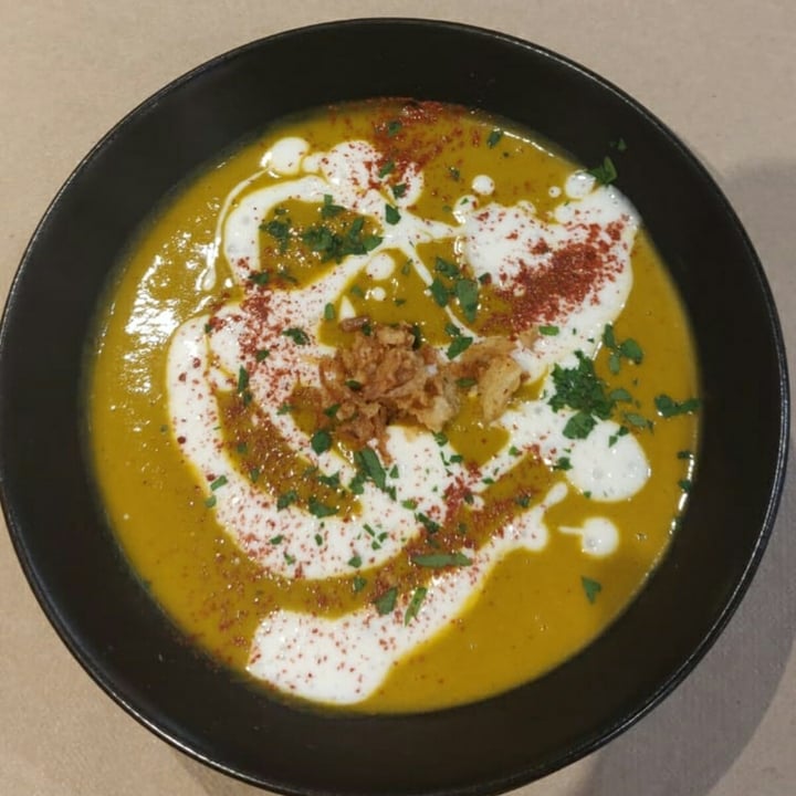 review photo of Black Salad Crema de verduras shared by @vidalvalmala on 26 Sep 2020 - review