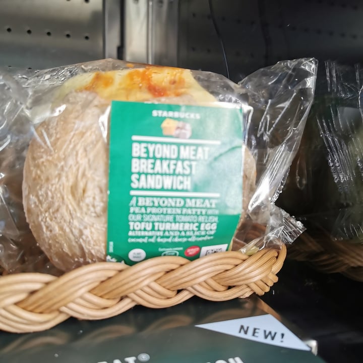 photo of Starbucks Beyond Meat Breakfast Sandwich shared by @dhanipatel on  14 Jan 2021 - review