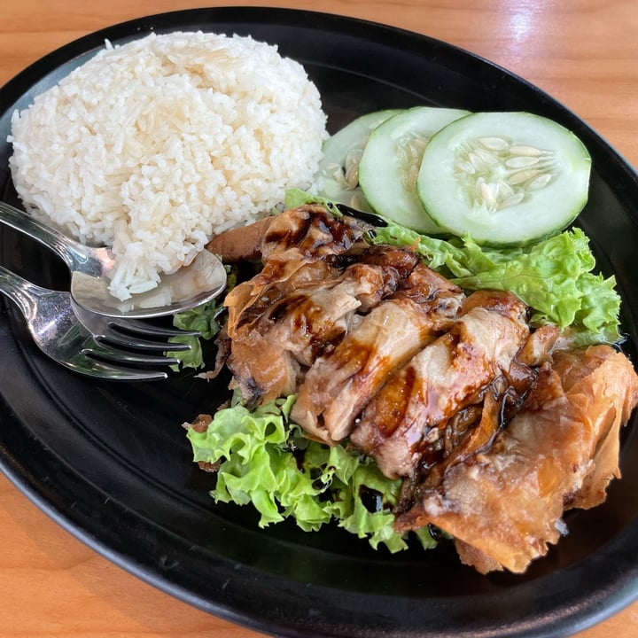 review photo of Leaf Corner NanYang Community Club (Jurong) Chicken Rice shared by @vishakha on 05 Nov 2022 - review