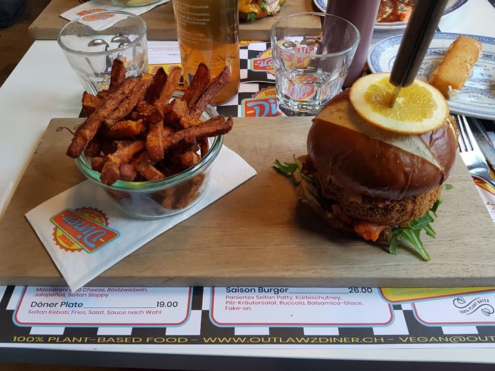 review photo of Outlawz Menu shared by @amylarien on 10 Dec 2019 - review