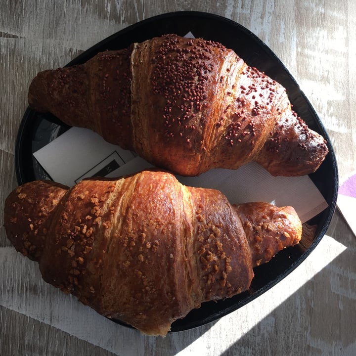 review photo of Al Volo - Caffetteria Bistrot Gelateria Colazione shared by @foede on 02 May 2022 - review