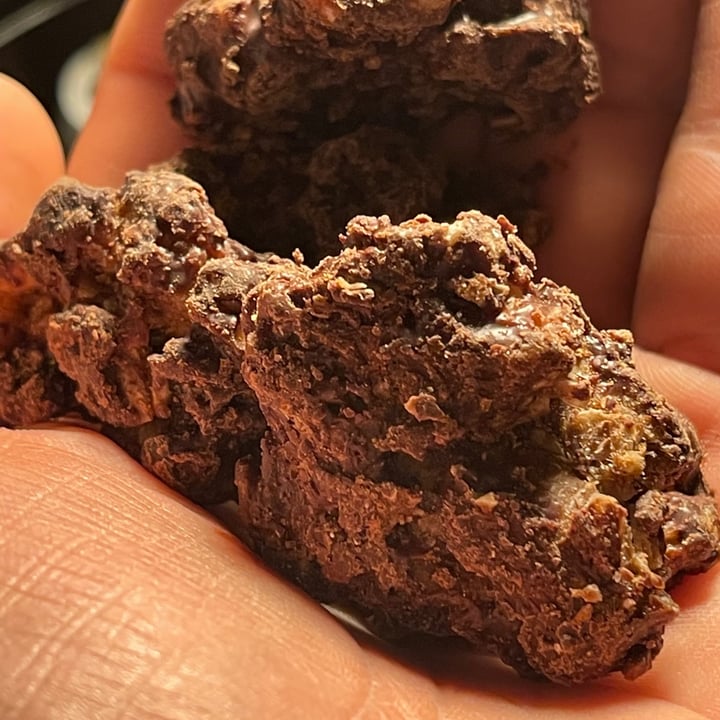 photo of Supernola Dark chocolate nut crunch shared by @iseekplants on  20 Mar 2021 - review