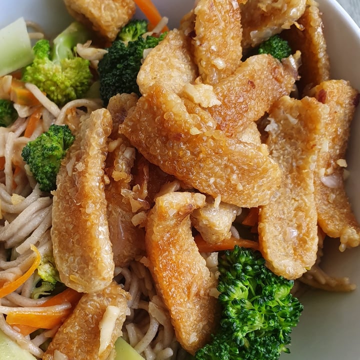 photo of Angie’s Tempeh Quinoa Tempeh shared by @mushroomtarian on  27 Dec 2020 - review