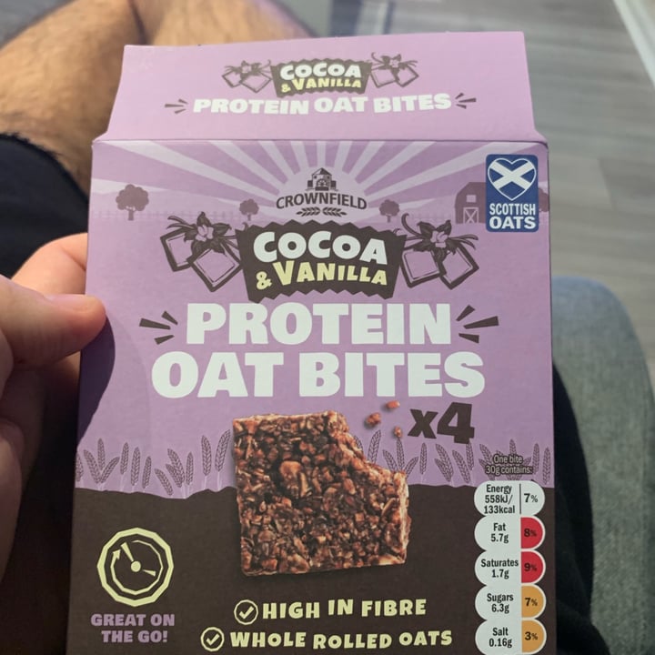photo of Crownfield Cocoa and vanilla protein oat bites shared by @raphavegan on  23 Sep 2022 - review
