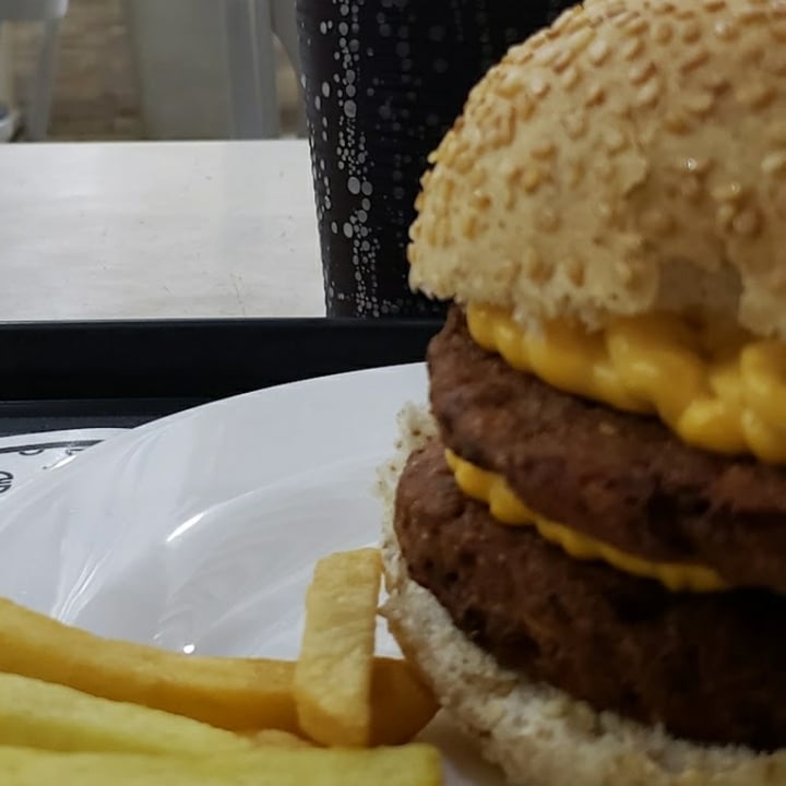 photo of Prime Dog Double Cheddar Vegano shared by @isiscorreia on  29 Jul 2021 - review
